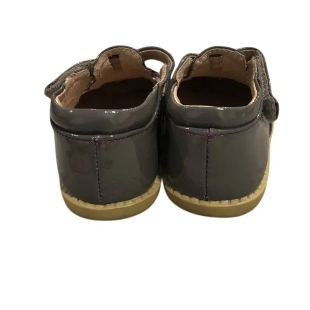 Livie & Luca Sz 5 Grey Patent Leather Blossom Shoes